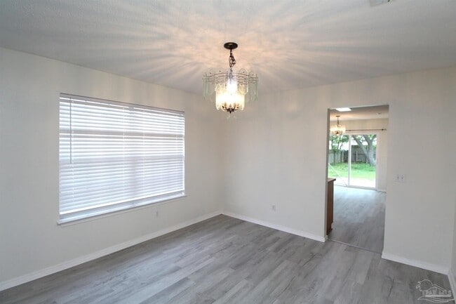 Photo - 2432 Gulf Breeze Ave