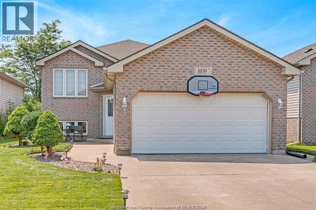 Photo - 1059 Silverdale Dr