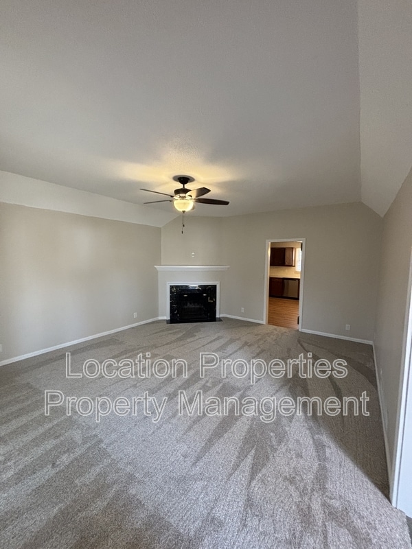 Photo - 537 Schwarz Rd