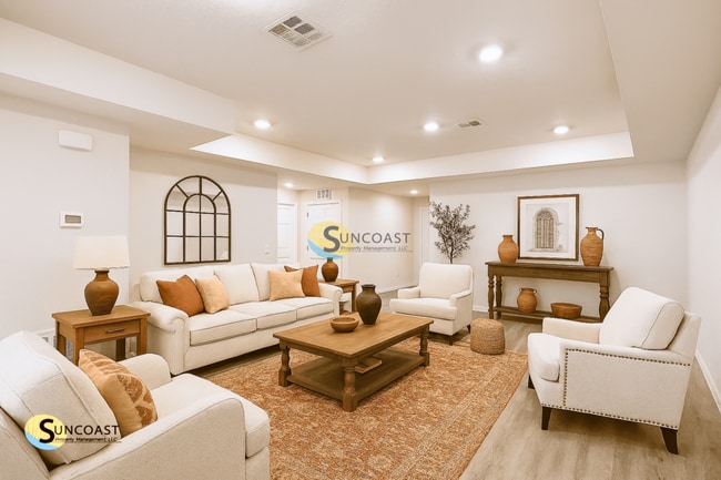 Building Photo - 17172 Belmont Ave