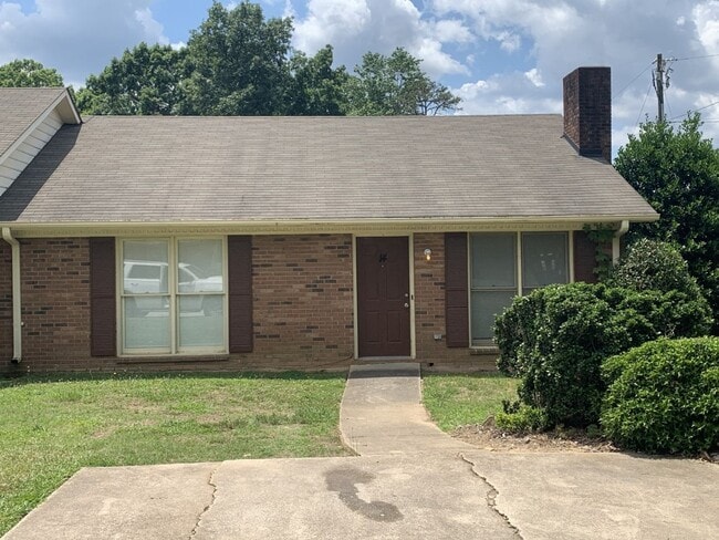 Building Photo - E Blackstock Rd -14 Unit Duplex