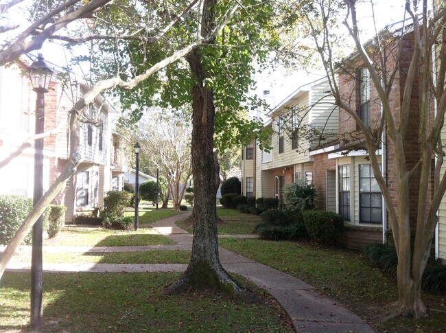 Photo - 9821 Siegen Ln