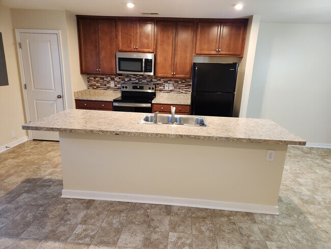 Photo - 1344 Stone Rdg Pk Lp