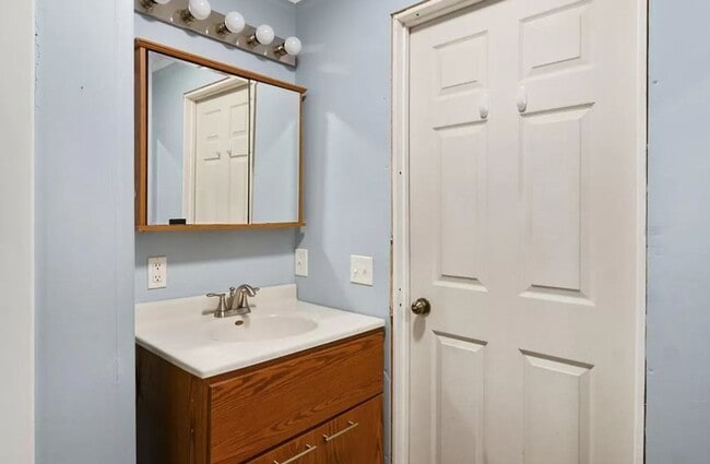 Photo - 710 E Park St