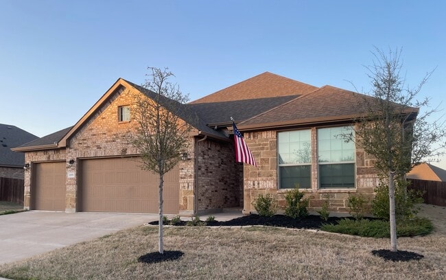 Building Photo - 311 Smart Strike Ct Rental