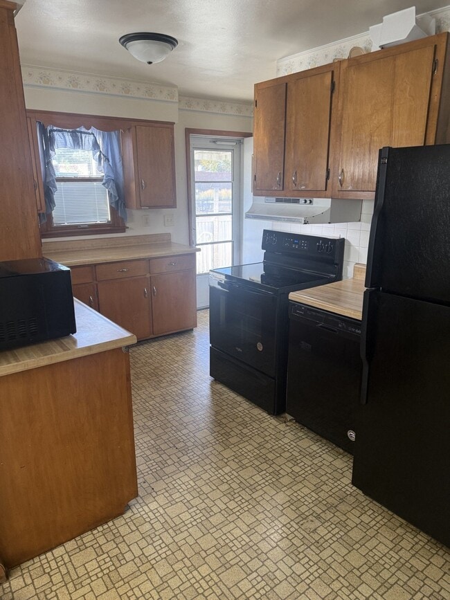 Photo - 1329 S Newton St