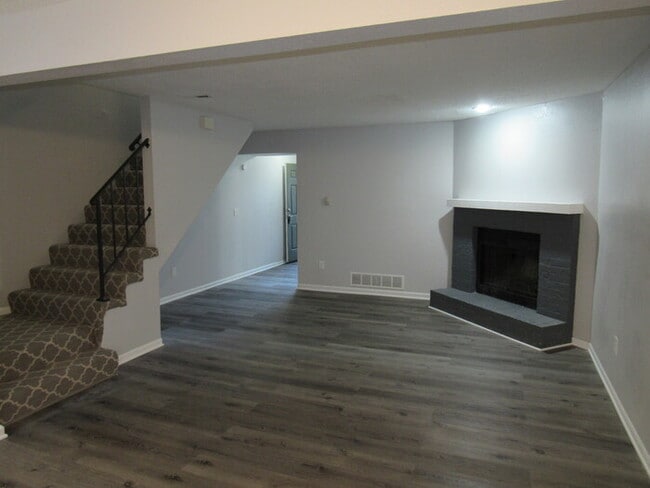 Photo - Cozy 2 bedrooms and 1.5 baths townhome located in Lee's Summit