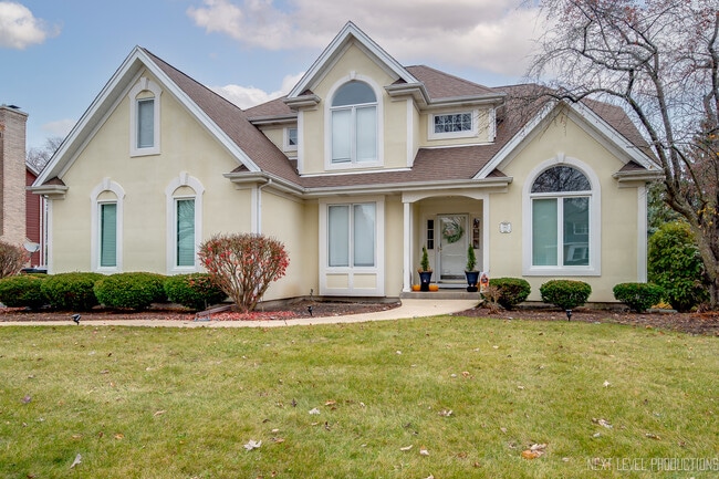 Building Photo - 142 N Dixon Dr