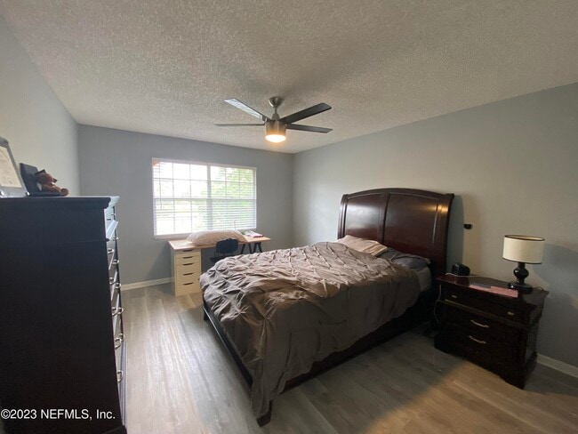 Photo - 11840 Ashbrook Cir N