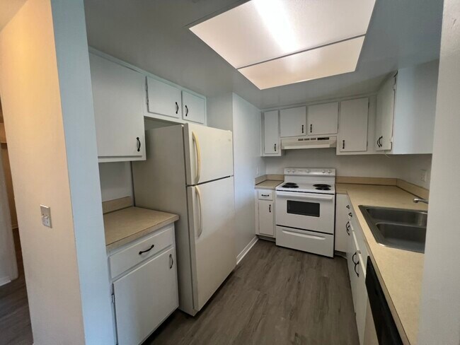 Photo - 1035 June Dr