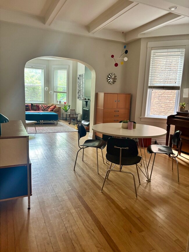 Dining Room - 4532 N Albany Ave Unit 1