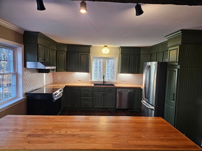 Photo - 38 Piscataqua Rd