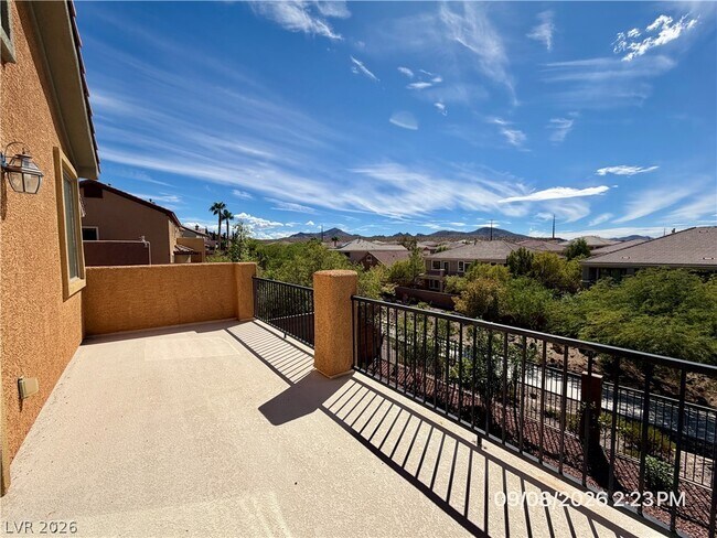 Photo - 2721 Auchmull St