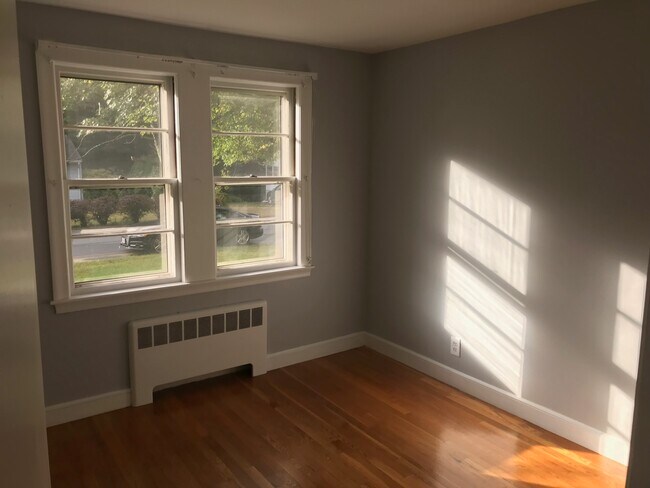 Photo - 36 College Rd