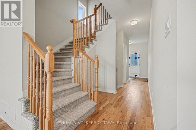 Photo - 748 Tincture Pl