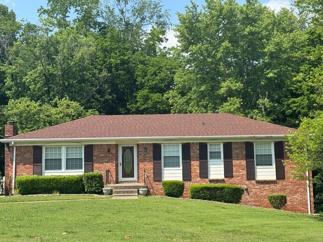 Beautiful 3 Bed 3 Bath Home nestled in St. B! - Beautiful 3 Bed 3 Bath Home nestled in St. B!