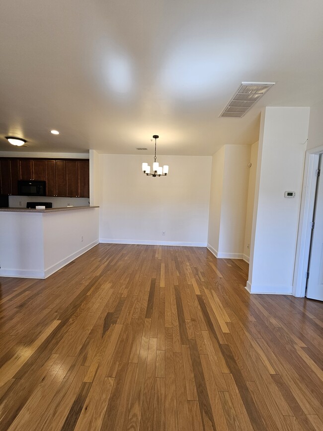 Comedor - 8401 Callabee Way Unidad #5