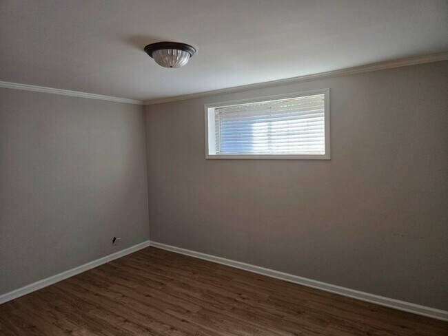 Photo - 430 Lindbergh Drive NE
