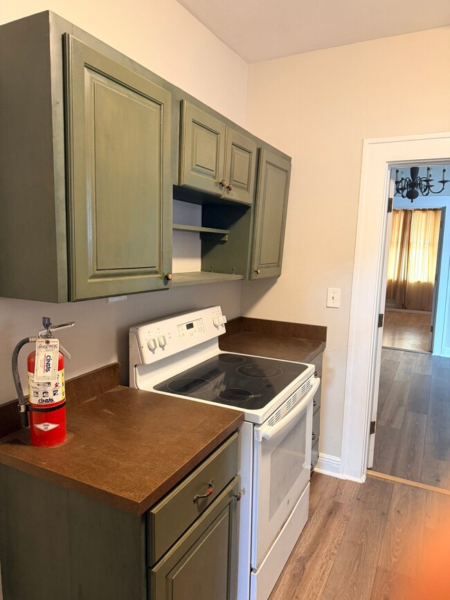 Photo - 2143 5th Ave N