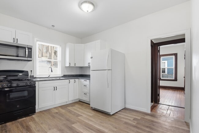 Photo - 341 Belmont St Unit 1