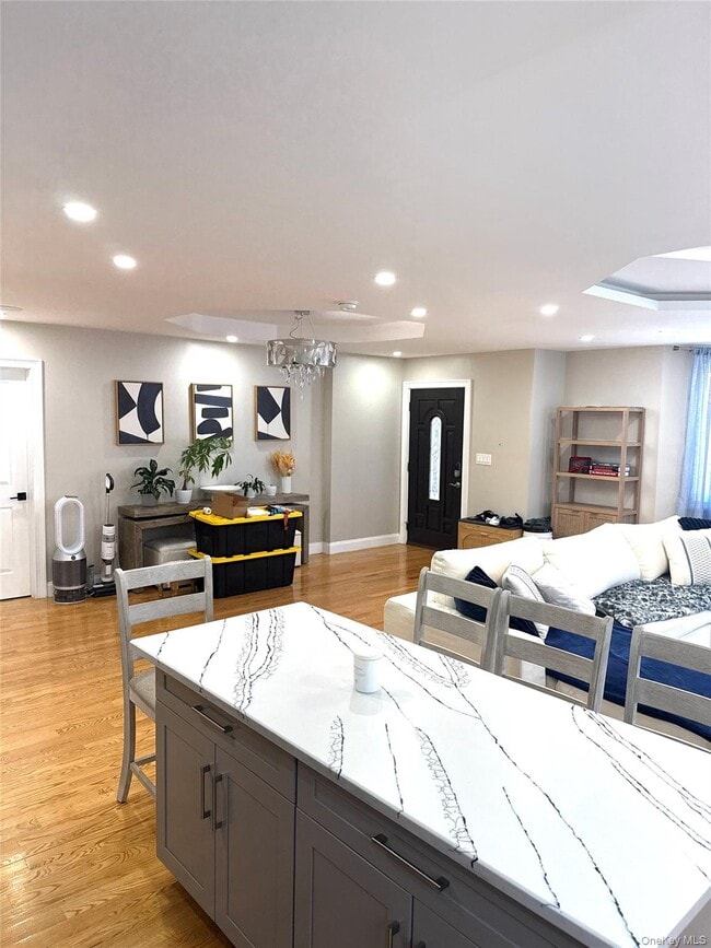 Photo - 249-10 139th Ave