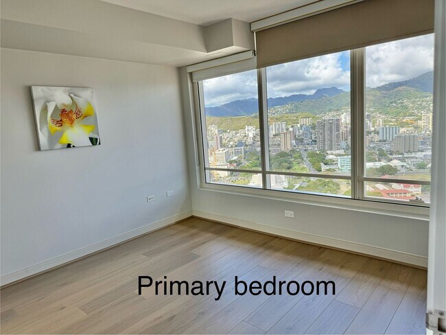 Photo - Pacifica Honolulu, 2 bdrm, 2 bath, 2 covered parking, just below the Penthouse Unidad 4501