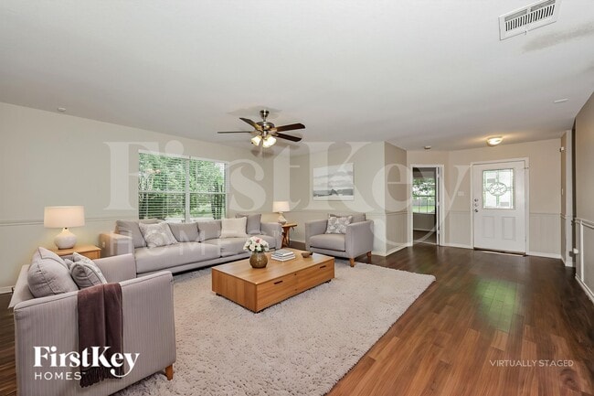 Photo - 229 Silver Spur Dr