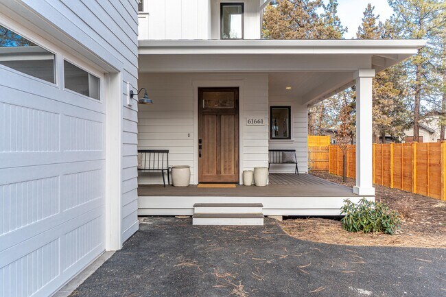 Photo - 61661 Woodriver Dr