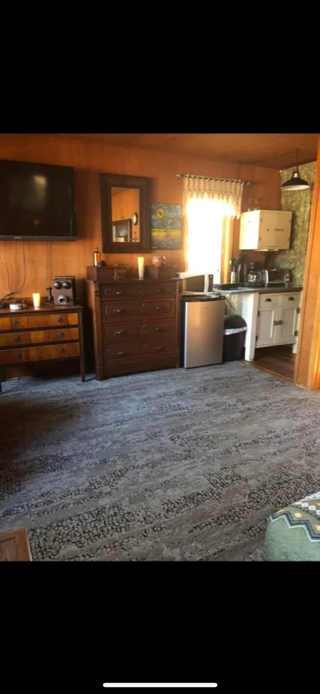 Photo - 162 Evergreen Ln