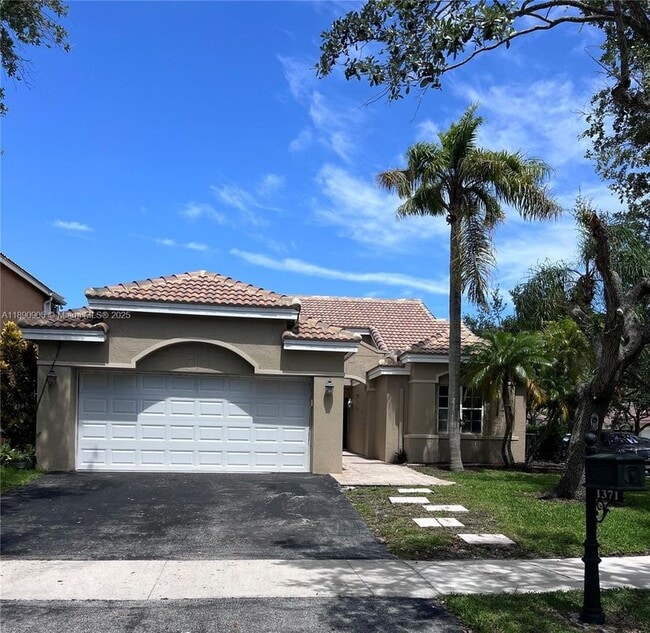 Building Photo - 1371 Bayview Cir