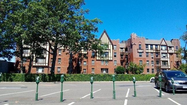 Fairfield Gables At Cedarhurst Village