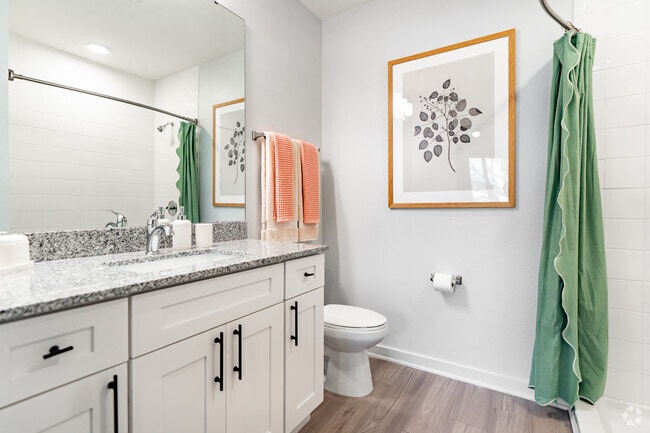B3 - 2BR, 2BA - 1,144SF - Primary Bathroom