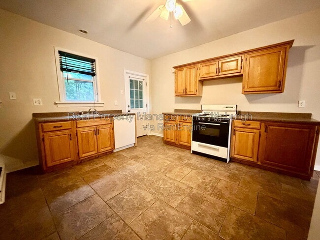 Photo - 207 Edmond St