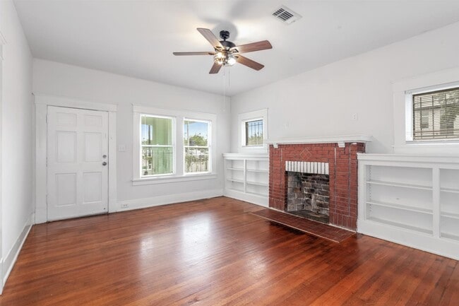 Photo - 1601 Holman St