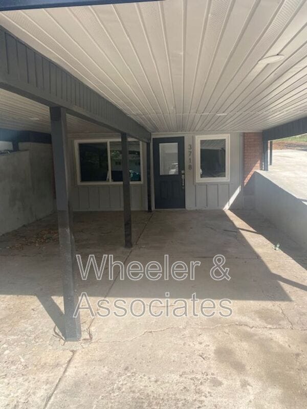 Photo - 3714 Brinker Ave
