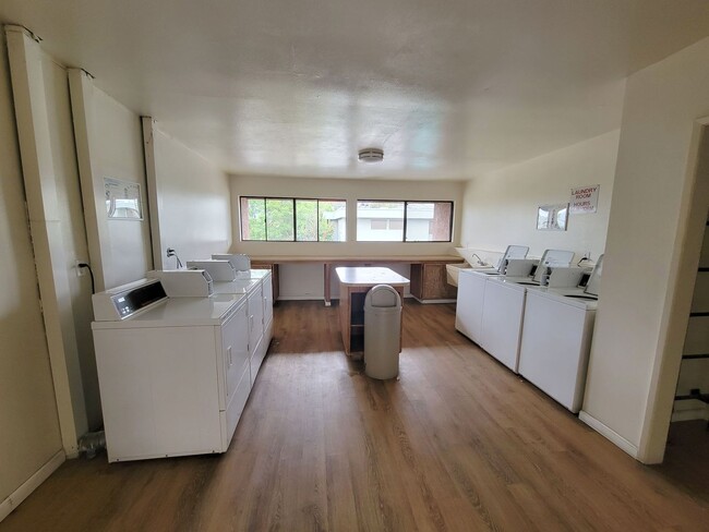 Photo - 2 bed/ 1 bath with big Backyard in Escondido Unit 68