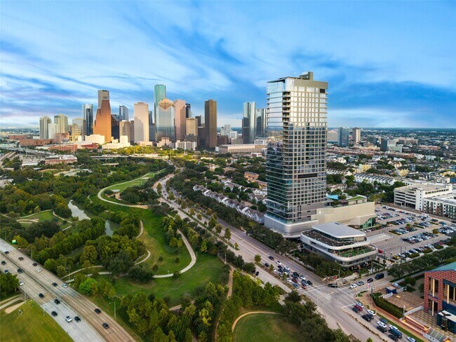 1711 Allen Pkwy Unidad 2503
