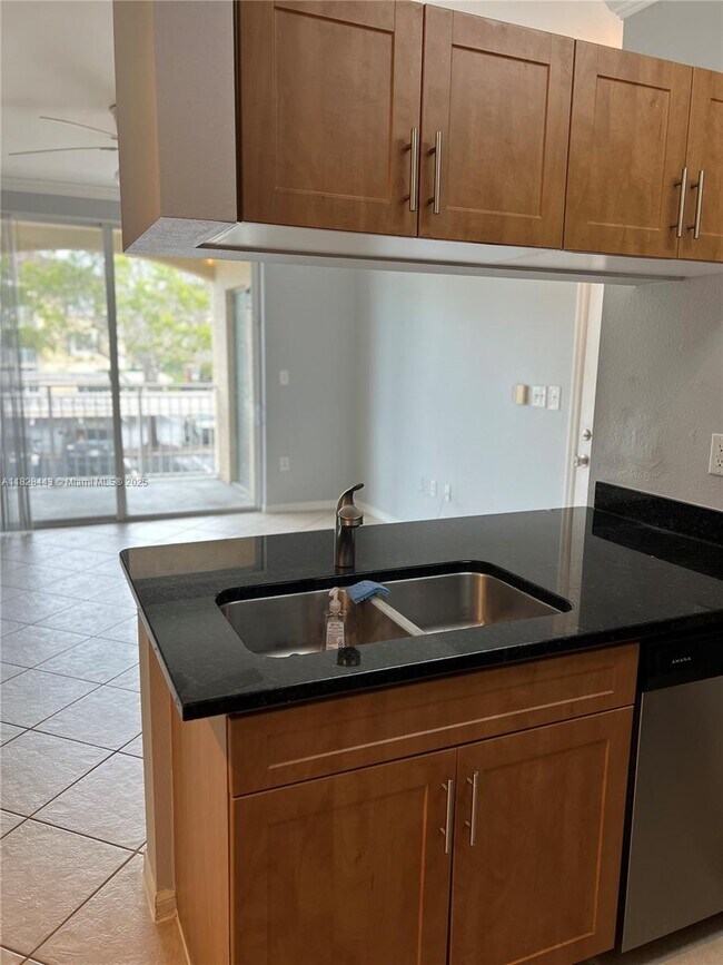 Photo - 6565 Emerald Dunes Dr Unidad 202 Rental