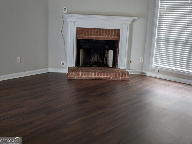 Photo - 1422 Fountain View Dr