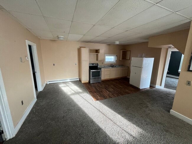 Photo - 9 Commercial St Unidad #4