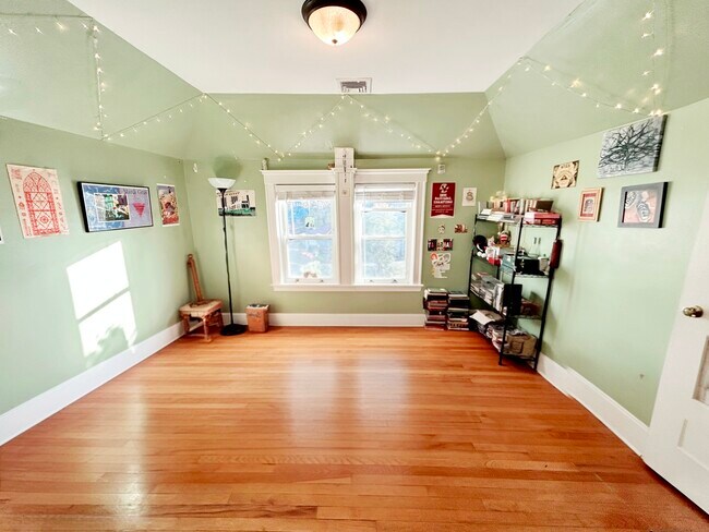 Photo - 235 Commonwealth Ave