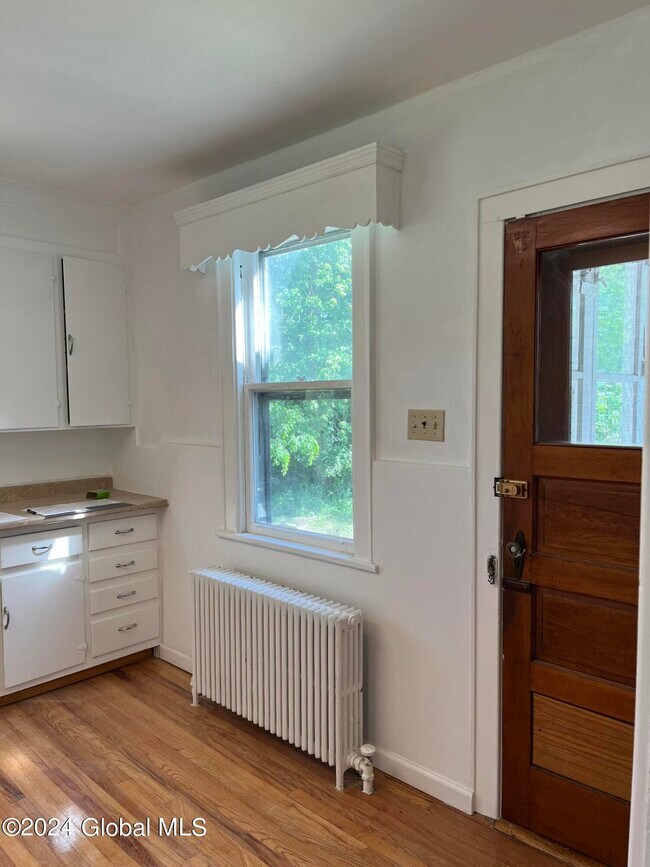 52 Main Ave Rental House Rental in Wynantskill, NY