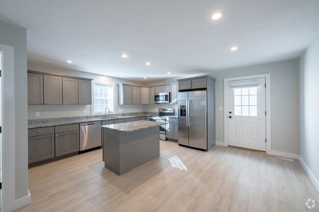 3BR, 2.5BA - 1,428SF - Kitchen
