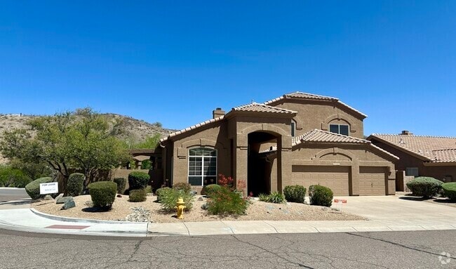 Building Photo - Spectacular Club West Executive home on co...