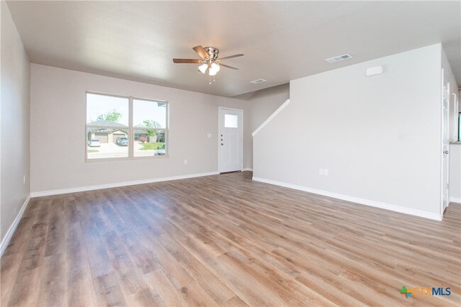 Photo - 2542 Leroy Ln