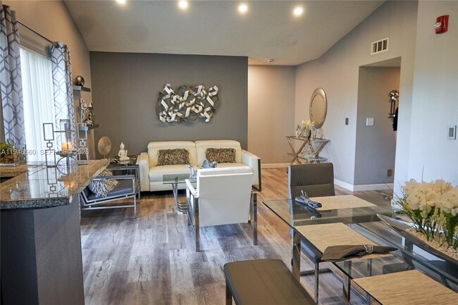 Building Photo - 7610 Westwood Dr Unit 128