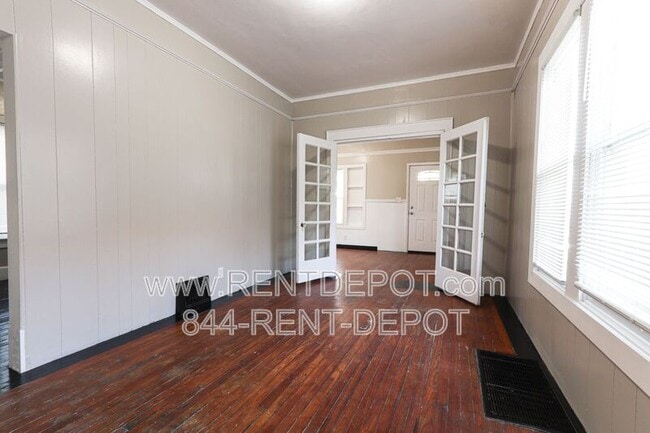 Photo - 21 E Tennessee St