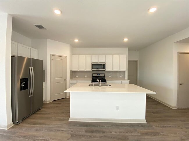 Photo - 206 Sweetwater Crk Ln