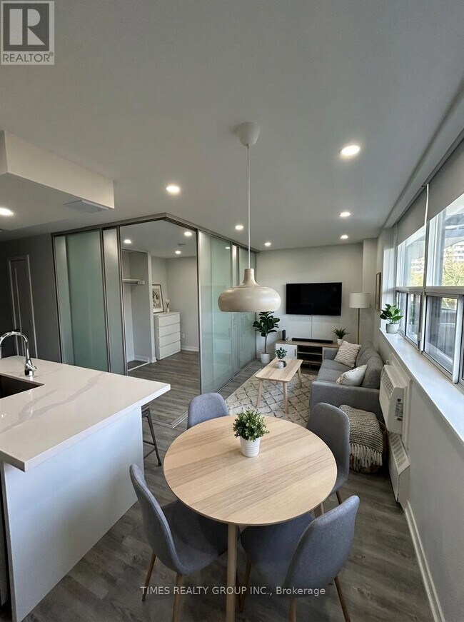 Photo - 15 Walmer Rd Unité 1004