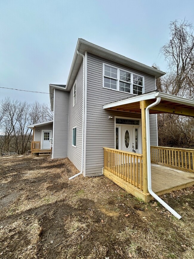 Building Photo - 1423 Mitchell Ave